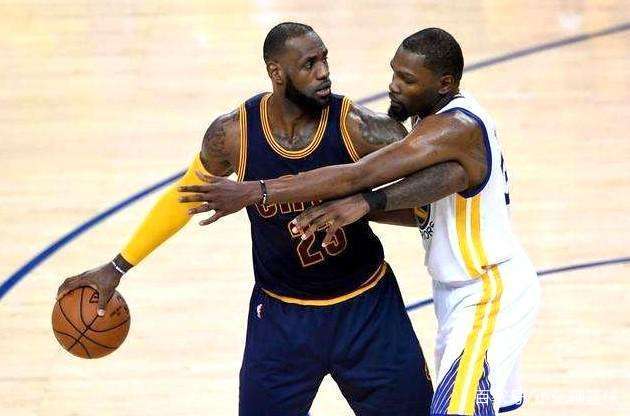 80后中超老将盘点！京门铁闸！“大器晚成”的国安门神侯森！（80后中超宿将巡礼：大器晚成的国安门神侯森，京门铁闸再现风采）