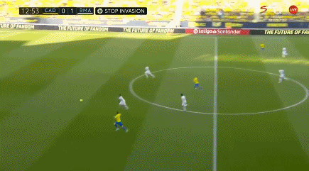 攻强守弱！曼联联赛轰30球仅次于曼城，丢26球仅少于5队（曼联进攻凶猛、防守堪忧：联赛30球追曼城，仅有5队失球更多）