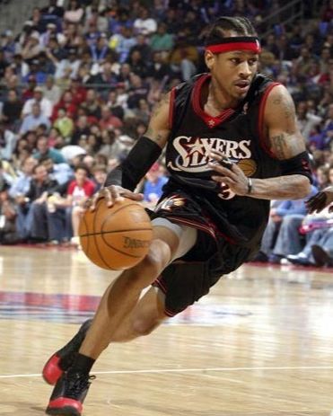 梅西杯进入决胜阶段：河床和切尔西在第三轮中引人注目，梅西在旁观看（梅西杯迎来决战期：第三轮河床与切尔西表现抢眼，梅西场边观战）