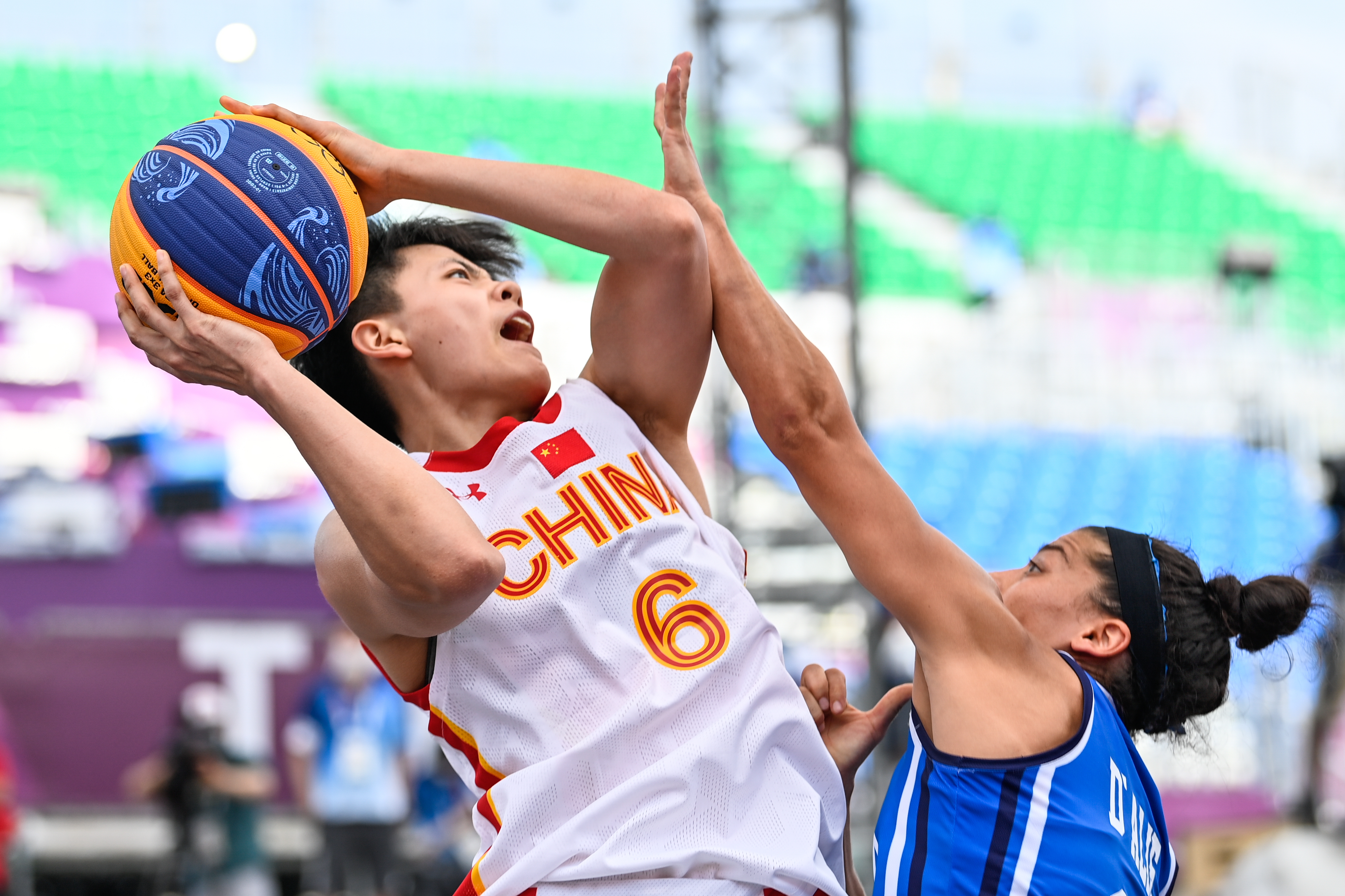 足球报：海港有意杨希，徐彬留洋仍存不确定，西海岸资金有困（《足球报》：海港看中杨希，徐彬留洋前景未明，西海岸资金承压）
