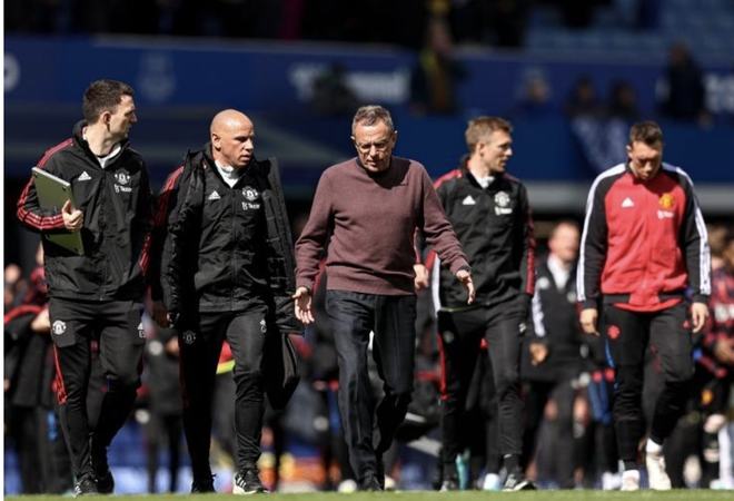 罗哥最后一次戴帽是对阵热刺，没想之后热刺就成了曼联的苦主（罗哥上次帽子戏法献给热刺，此后热刺却成了曼联克星）