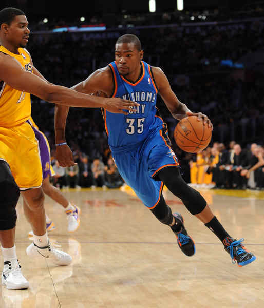 西甲战报：加西亚传射，穆尼奥斯建功，奥萨苏纳2-0莱万特（西甲快讯：加西亚传射，穆尼奥斯进球，奥萨苏纳2-0战胜莱万特）