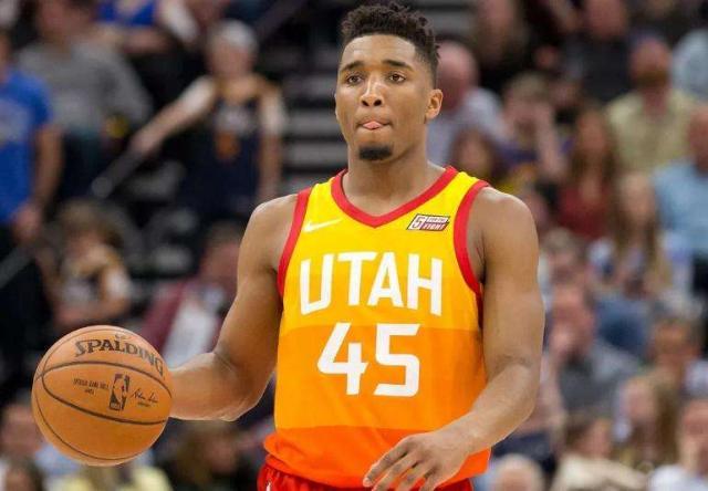 中超赛程更新：关注榜首积分变化,（中超赛程最新：聚焦榜首积分起伏）