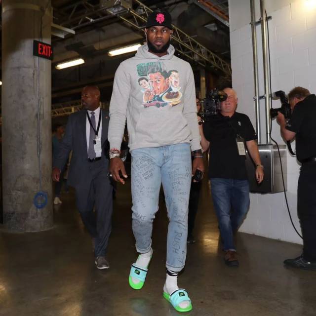 CBA：山东男篮主场不敌辽宁（CBA：山东男篮主场负于辽宁）