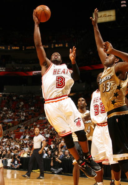 广厦男篮张帆末节绝杀山东（张帆末节读秒绝杀，广厦险胜山东）