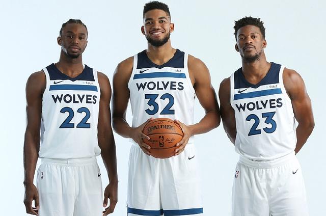 篮球勇士核心三分11投9中，全场手感火热（勇士核心外线爆发 三分11中9手感滚烫）